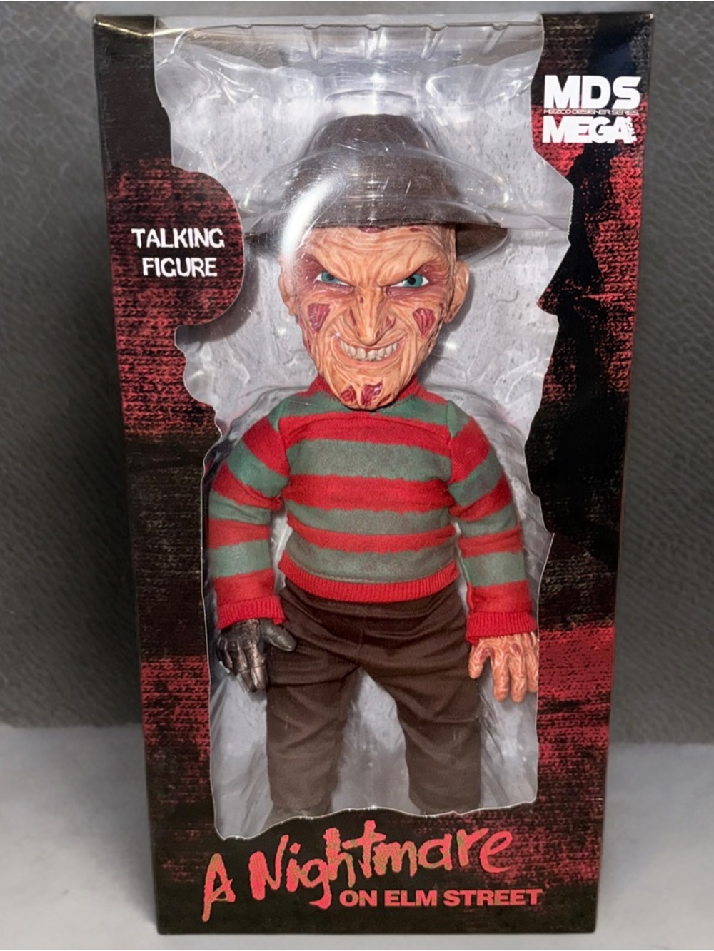 MDS MEGA 15” MEZCO TOYZ A Nightmare On Elm Street Freddy Krueger Talking Figure